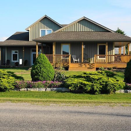 On The 6 Bed And Breakfast 나이아가라온더레이크 외부 사진